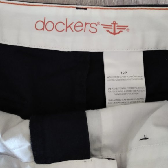 Dockers Women's Shorts Size 12P Petite Navy - Picture 3 of 3